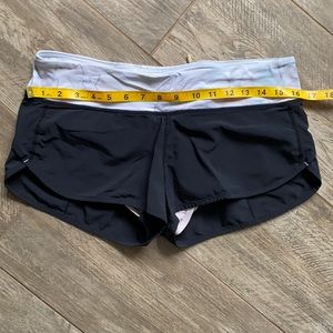 Black and white Lululemon Speed up Shorts
